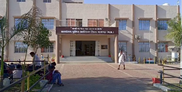 ससुरालियों से प्रताड़ित मा ने दो साल की बेटी के साथ खाया था जहर,बेटी बच गई,मां की हो गई मौत,झकझोर कर रख देगी इस  महिला की कहानी