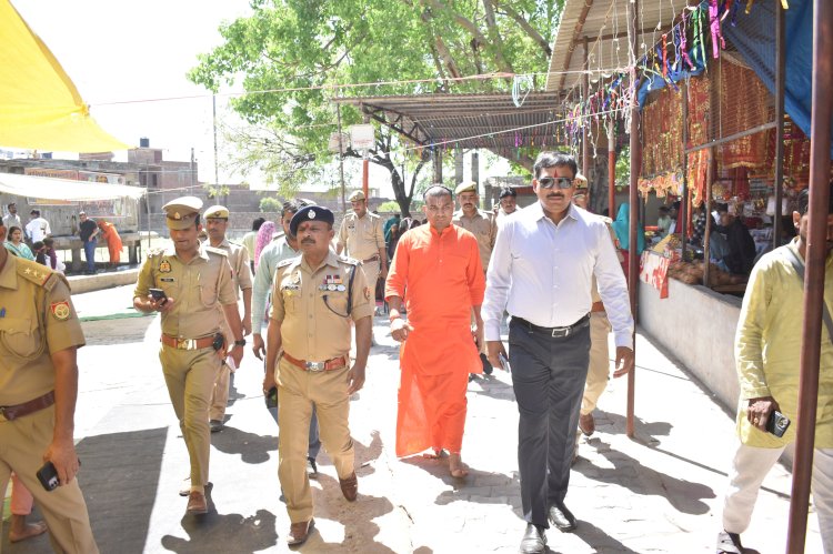 चैत्र नवरात्रि: जिलाधिकारी और पुलिस अधीक्षक ने बनखंडी देवी मंदिर में की पूजा, सुरक्षा व्यवस्था का लिया जायजा