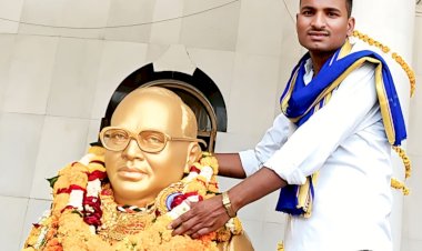 बाबा साहब डा. अम्बेडकर की जन्मभूमि महूं में कृष्णा चौधरी ने किया माल्यार्पण