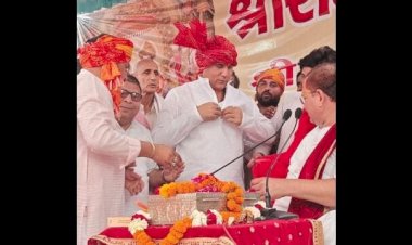 पुलिस कमिश्नर के तबादले पर लोनी विधायक ने पहना कुर्ता, CP के ट्रांसफर को बताया राम भक्तों की जीत