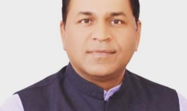 आज़ दलित समाज को सुरक्षा कौन देगा?   "सत्ता की लालसा में समाज को बांटने पर आमादा है समाजवादी पार्टी?"----- उपेंद्र सिंह