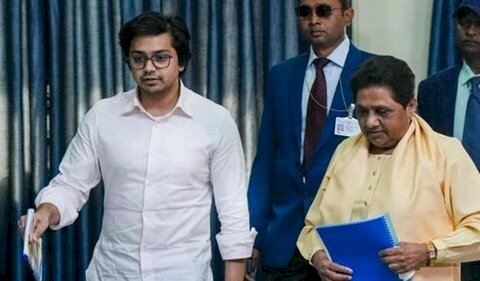 आकाश आनंद ने मायावती से मांगी माफी, बोले- अब राजनीतिक मामलों में ससुराल पक्ष की नहीं सुनूंगा