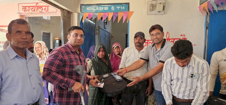 शिक्षा को बढ़ावा देने की दिशा में अदाणी फाउंडेशन अनुपपुर की पहल — छतई ग्राम से शुरू हुआ स्कूल बैग वितरण कार्यकम 