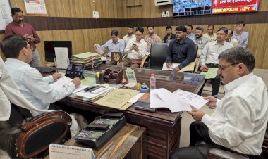 जनपद में मुख्यमंत्री युवा उद्यमी योजना की साप्ताहिक समीक्षा, युवाओं को स्वरोजगार से जोड़ने के निर्देश