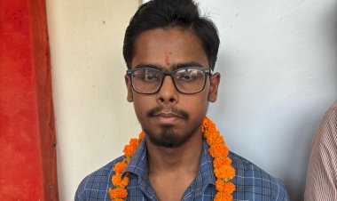 एस आर पब्लिक स्कूल उरई के इण्टरमीडिएट के छात्र   मोहम्मद जैद ने 96% एवं हाईस्कूल में निष्ठा गोस्वामी ने 95.8% अंक लाकर किया श्रेष्ठ प्रदर्शन।