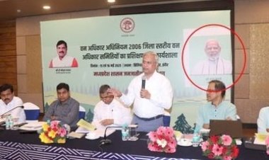 सरकारी कार्यक्रम में विजय शाह की फोटो पर चिपकाई पीएम मोदी की तस्वीर,अलग-थलग पड़े कर्नल सोफिया कुरैशी पर शर्मनाक बयान देने वाले  शाह