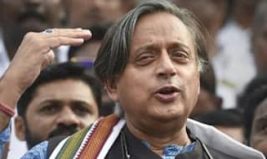 थरूर भाजपा के दूसरे निशिकांत बनने को उतावले 