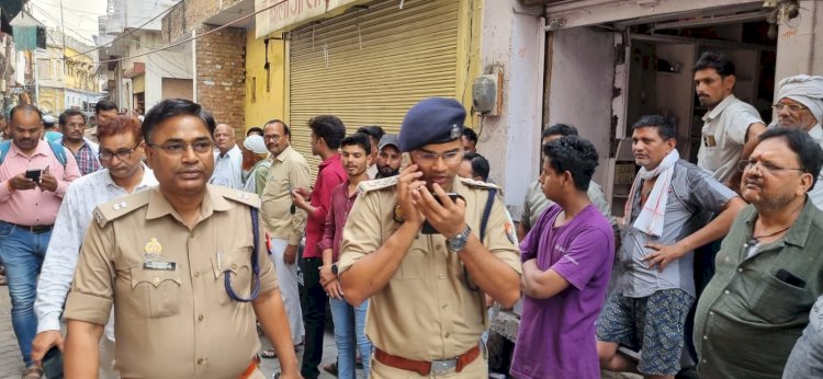 तमंचाधारी बदमाशों ने दिनदहाड़े ज्वेलरी की दुकान से लूटी लाखों की ज्वेलरी व नगदी