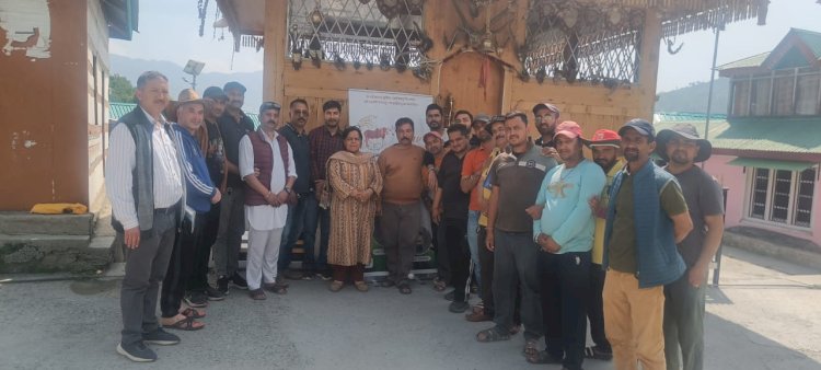 हिमाचल में सेब किसानों को वैज्ञानिक प्रशिक्षण दे रहा है अदाणी एग्री फ्रेश, रोहड़ू, रामपुर और सैंज में आयोजित हो रहे इस 15 दिवसीय कैंप से सुधरेगी फसल की गुणवत्ता