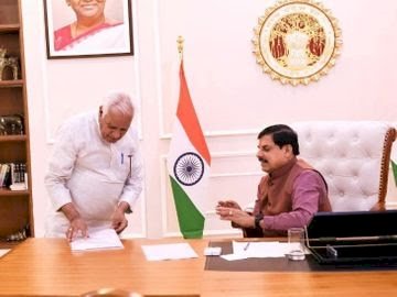 सिंधिया जी के खिलाफ बोला तो जुबान काट लेंगे : सीईओ पर भड़के BJP विधायक, वीडियो वायरल