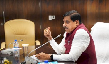 मोहन सरकार की कैबिनेट बैठक संपन्न,सभी पुलों की होगी मरम्मत, मेधावी छात्रों को बांटे जाएंगे लैपटॉप, ये योजना हुई मंजूर, जानें सभी फैसले