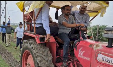 जल रोधक बांध के कार्य मे पाई गई कमी,डीएम सख्त, दिए शीघ्र सुधार और रिकवरी के निर्देश