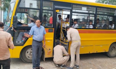 स्कूली वाहनों के खिलाफ चेकिंग अभियान, 19 वाहनों के पर हुई कार्रवाई 4 हुए सीज