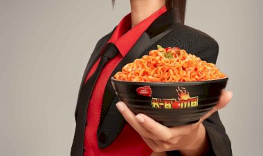 टू यम्म ने अनन्या पांडे को के  बॉम्ब का चेहरा बनाया, क्यूआर आधारित अभियान शुरू किया