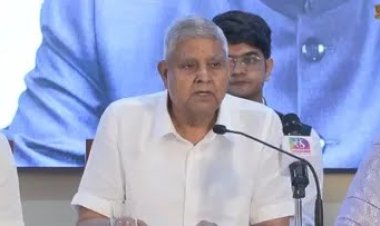 केंद्र सरकार विवश है… उपराष्ट्रपति धनखड़ ने बताया जस्टिस वर्मा के खिलाफ अब तक क्यों नहीं हुई FIR