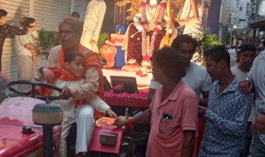 सावन के पहले सोमवार पर शुजालपुर में निकली भगवान भोलेनाथ की भव्य पालकी यात्रा,  हजारों श्रद्धालुओं ने किया हर-हर महादेव के जयघोष के साथ स्वागत, पुष्प वर्षा से महक उठी गलियाँ