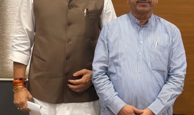 सार्वजनिक वितरण प्रणाली में चावल की जगह गेहूं की मात्रा बढ़ाएं : गोविन्द सिंह राजपूत,     केन्द्रीय खाद्य मंत्री, प्रहलाद जोशी से मिले राजपूत , विभाग की कार्यप्रणाली में बदलाव पर हुई सघन चर्चा