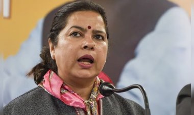 घोड़े से गिरीं बीजेपी सांसद मीनाक्षी लेखी,तिब्बत के दार्चिनी में घोड़े से गिरकर घायल हुईं मीनाक्षी, कैलाश मानसरोवर यात्रा बीच में छोड़ भारत लौटीं