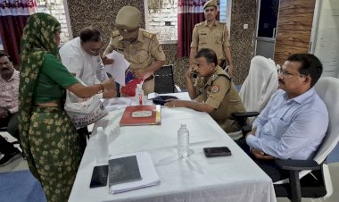 संपूर्ण समाधान दिवस की शिकायतों को गंभीरता से लें अधिकारी,निस्तारण में न हो हिला हवाली। डीएम