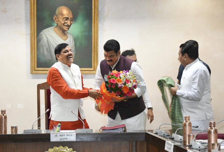 मुख्यमंत्री की विदेश यात्रा से लौटने पर खाद्य मंत्री ने दी शुभकामनाएं, मील का पत्थर बनेगा प्रयास, 11 हजार करोड़ के निवेश से बदल जाएगी मप्र की सूरत: गोविंद सिंह राजपूत