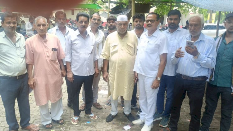 पुल निर्माण पूर्ण होने तक वैकल्पिक मार्ग के लिय जिलाधिकारी को जन संघर्ष मोर्चा ने दिया ज्ञापन