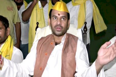 लालू परिवार में आई दरार! तेज प्रताप यादव का बड़ा ऐलान, महुआ सीट से लड़ेंगे निर्दलीय चुनाव