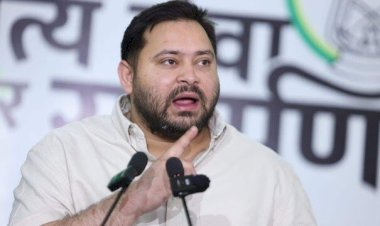 तेजस्वी बोले- मेरा और पत्नी का नाम वोटर लिस्ट से गायब, चुनाव आयोग ने बताया बेबुनियाद - वोटर लिस्ट में मौजूद है 416 नंबर पर