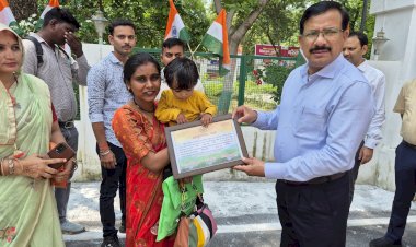 28 पंचायत सहायक/एकाउंटेंट कम डाटा एंट्री ऑपरेटरों का चयन, डीएम ने स्वतंत्रता दिवस पर वितरित किए सम्मान/अनुशंसा पत्र