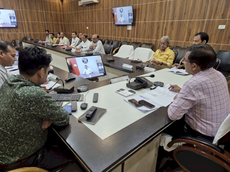 उरई विकास प्राधिकरण की 29वीं बोर्ड बैठक सम्पन्न नई टॉउनशिप विकसित करेगा प्राधिकरण, प्राधिकरण के विकास क्षेत्र का होगा विस्तार, नई मॉडल भवन निर्माण एवं विकास उपविधि तथा मॉडल जोनिंग रेगुलेशन-2025 हुई लागू।