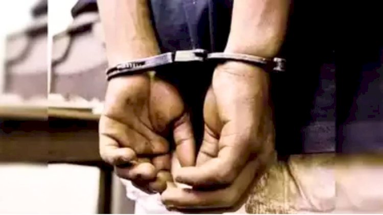 प्रेम प्रसंग ने बदला रंग, युवती ने परिवार संग मिलकर प्रेमी की बेरहमी से हत्या कराई — पुलिस ने चार आरोपियों को किया गिरफ्तार, जांच जारी!