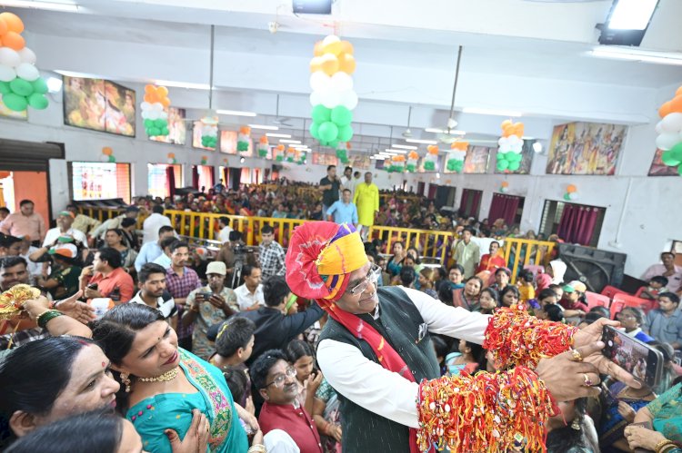 हिंदू बहन-बेटियों को लव जिहाद के षड्यंत्र और नशे के कुचक्र में नहीं फंसने देंगे – मंत्री सारंग,18,546 राखियों से बंधा भाईचारे का धागा, नरेला में गूंजा रक्षाबंधन महोत्सव