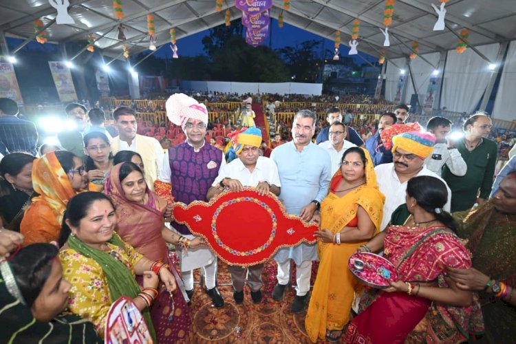 नरेला रक्षाबंधन महोत्सव: भाजपा प्रदेश अध्यक्ष हेमंत खंडेलवाल एवं प्रदेश संगठन महामंत्री हितानंद शर्मा हुए शामिल