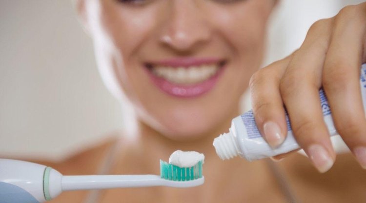 कोलगेट और टॉम्स ऑफ मेन पर टूथपेस्ट में सीसा-आर्सेनिक मिलने का अमेरिका में मुकदमा