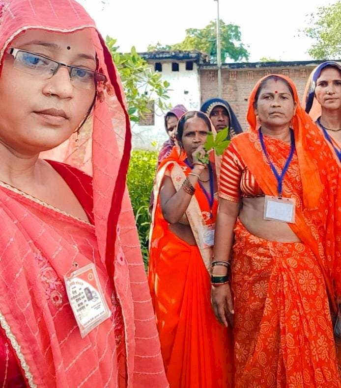 बांदा में बारिश से तबाही: जिला अध्यक्ष महिला मोर्चा सुधा सिंह ग्रामीणों का हाल जानने पहुंची, सरकार से आर्थिक मदद की मांग”