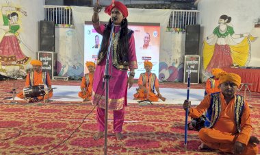 “करिया चढ़े महोबा जाए” की गूंज,   जालौन में महिला आल्हा गायन महोत्सव का भव्य आगाज़