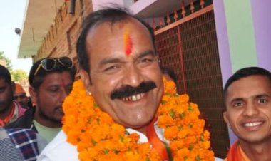 जालौन: 31 साल पुराने दोहरे हत्याकांड में पूर्व विधायक छोटे सिंह चौहान दोषी, कोर्ट ने जारी किया गिरफ्तारी वारंट