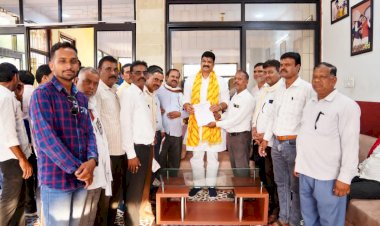 ग्रामीण विकास की रीढ़ हैं पंचायत सचिव, उनकी समस्याओं का होगा समाधान :  गोविंद सिंह राजपूत,  मप्र पंचायत सचिव संगठन ने पांच सूत्रीय मांगों को लेकर खाद्य मंत्री को सौंपा ज्ञापन