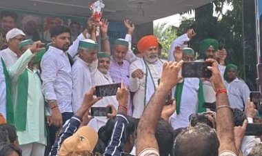 आजम खान को राकेश टिकैत की सलाह –आजम खान शांत रहें तभी ठीक...सरकार फिर से जेल भिजवा सकती है