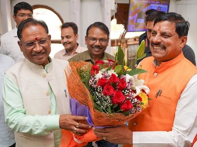 CM मोहन यादव का बड़ा कदम: MP ने छत्तीसगढ़ के लिए बढ़ाया मदद का हाथ, बाढ़ प्रभावितों को CM मोहन ने 5 करोड़ रुपये के साथ भिजवाई राहत सामग्री से भरी ट्रेन