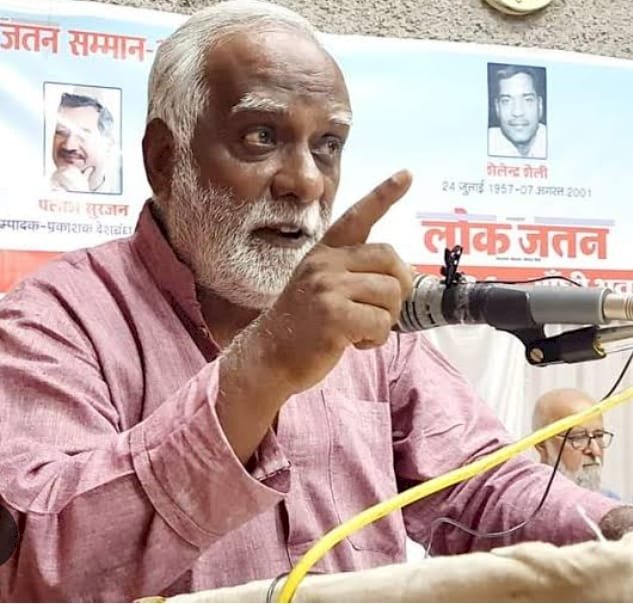 अब कोई 75 का नहीं होगा, क्योंकि बड़े वालों ने ठोककर किया बड़ा होने से इनकार!!  (आलेख : बादल सरोज)