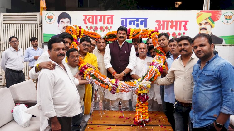 जैन समाज ने अहिंसा, सत्य और समाजसेवा के आदर्श मूल्यों को आगे बढ़ाया : गोविंद सिंह राजपूत, राहतगढ़ जैन समाज की नई समिति ने खाद्य मंत्री का किया सम्मान