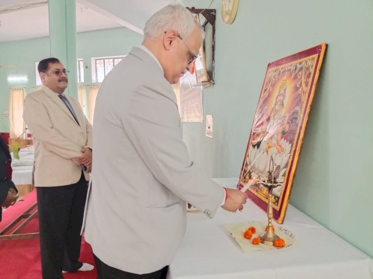 राष्ट्रीय लोक अदालत का आयोजन जिला जज ने 34 मामलों को किया निस्तारित,विद्युत संबंधी 385 मामले हुए निस्तारित