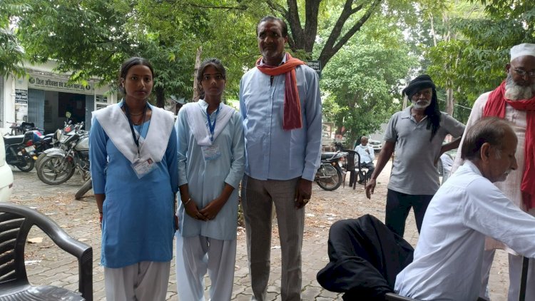 राजकीय इंटर कॉलेज की छात्राओं के उत्पीड़न का मामला,प्रधानाचार्य व उनके पति करते है अभद्रता