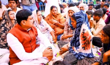 CM मोहन का ऐलान,खंडवा हादसे मैं मृतकों के परिजनों को 4-4 लाख की राशि के आदेश,तय कार्यक्रम रद्द कर पहुंचे खंडवा