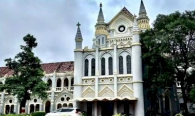 पूर्व IAS अधिकारी के बंगले पर चलेगा बुलडोजर,एमपी हाईकोर्ट का  बड़ा आदेश,नियमों की अनदेखी कर किया निर्माण