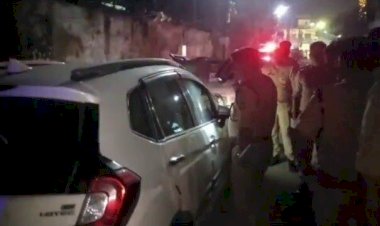 DM आवास के पास अंदर से लॉक कार में मिली युवक की लाश, सिर में गोली लगी; रिवॉल्वर बरामद