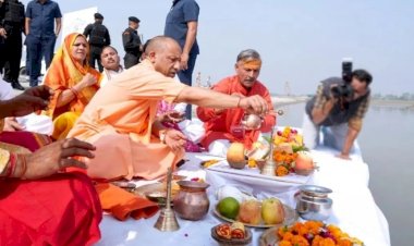 CM योगी की सुरक्षा में गंभीर चूक, पत्रकार बनकर पूजा घाट तक पहुंचा शख्स; , जांच के आदेश; अफसरों पर होगी कार्रवाई