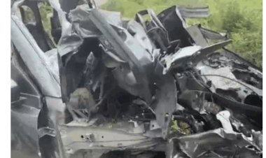 तीन बड़े कारोबारियों की दर्दनाक मौत, भीषण कार हादसे में दम तोड़ा , बाइक को बचाने के चक्कर में हुआ हादसा; शहर में छाया शोक