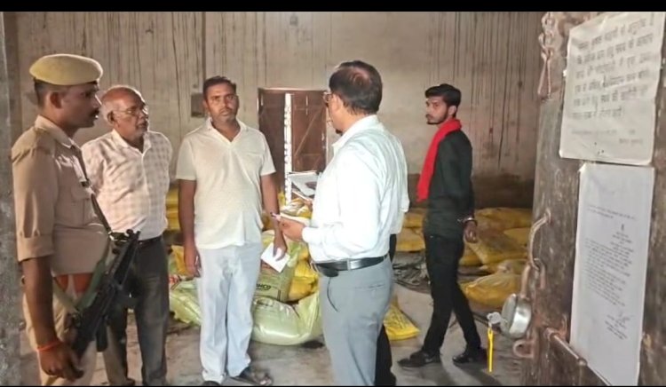 उर्वरक की मारामारी के बीच जिलाधिकारी का फरमान,किसान हुए हलकान