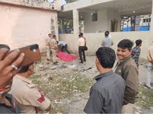 मां से अफेयर के शक में बेटे ने की दोस्त की हत्या,पुलिस ने तीन आरोपियों को गिरफ्तार किया